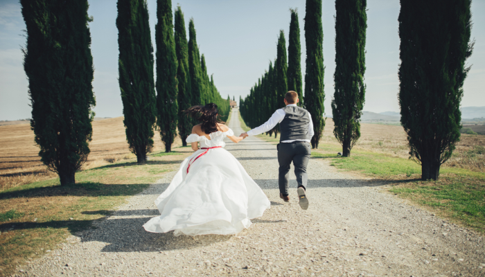 wedding couple in tuscany