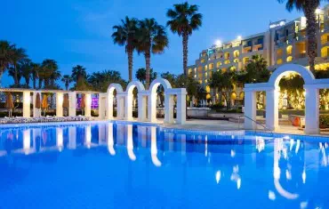 Hilton Malta pool