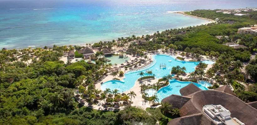 Grand Palladium Colonial