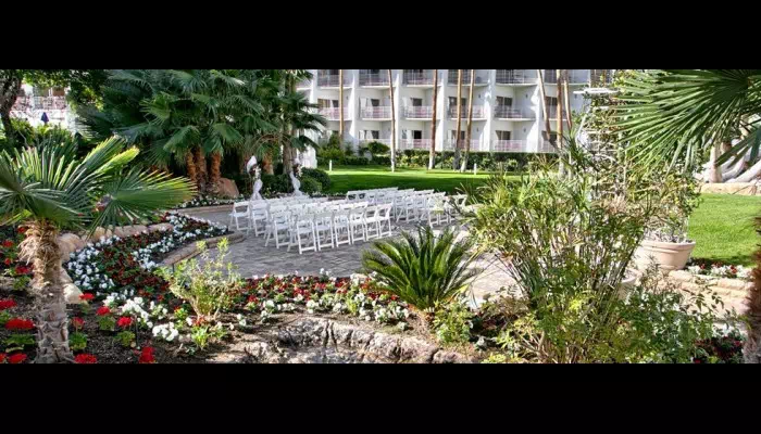 Tropicana Courtyard