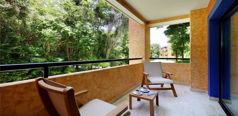 Grand Palladium Colonial