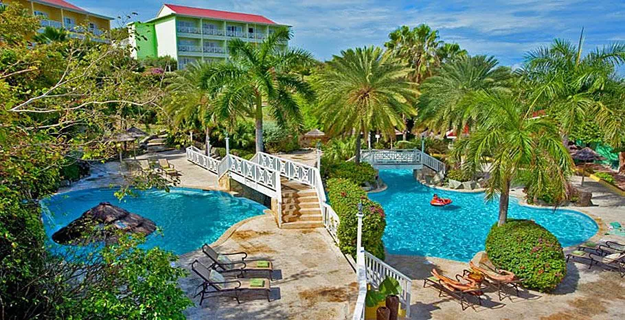 grand pineapple pool