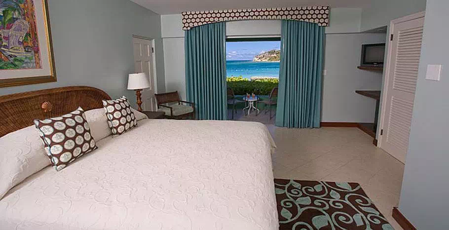 grand pineapple room
