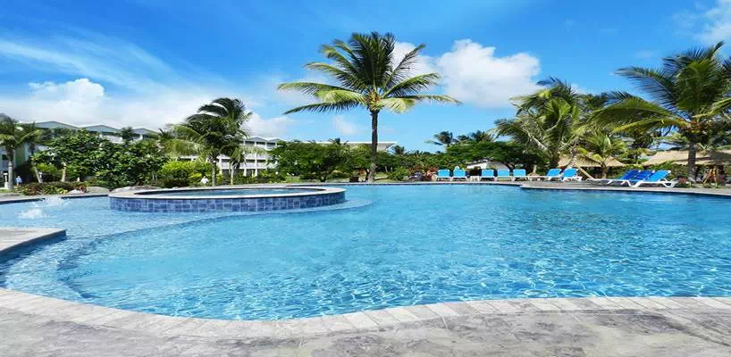 Coconut Bay Beach Resort & Spa