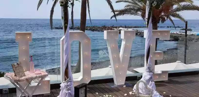 Papagayo Beach Club