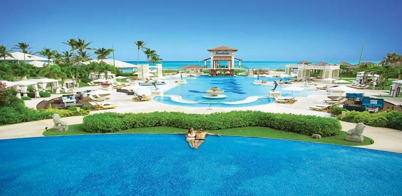 Sandals Emerald Bay