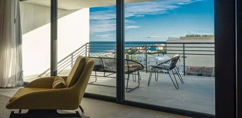 The Fives Ocean Front