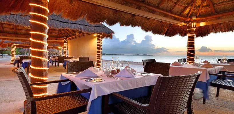 Grand Palladium Colonial