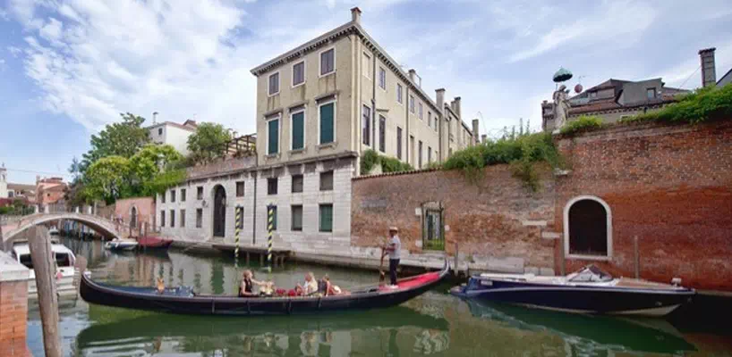 Wedding on a Gondola